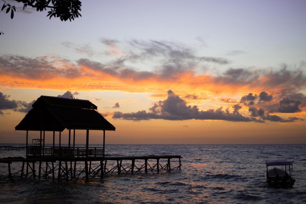 Pristine Paradise Dive Resort - Togean Islands, Una Una Pulau Unauna Экстерьер фото