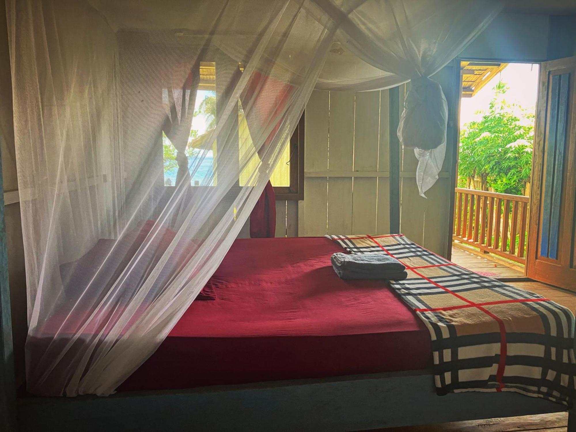 Pristine Paradise Dive Resort - Togean Islands, Una Una Pulau Unauna Экстерьер фото