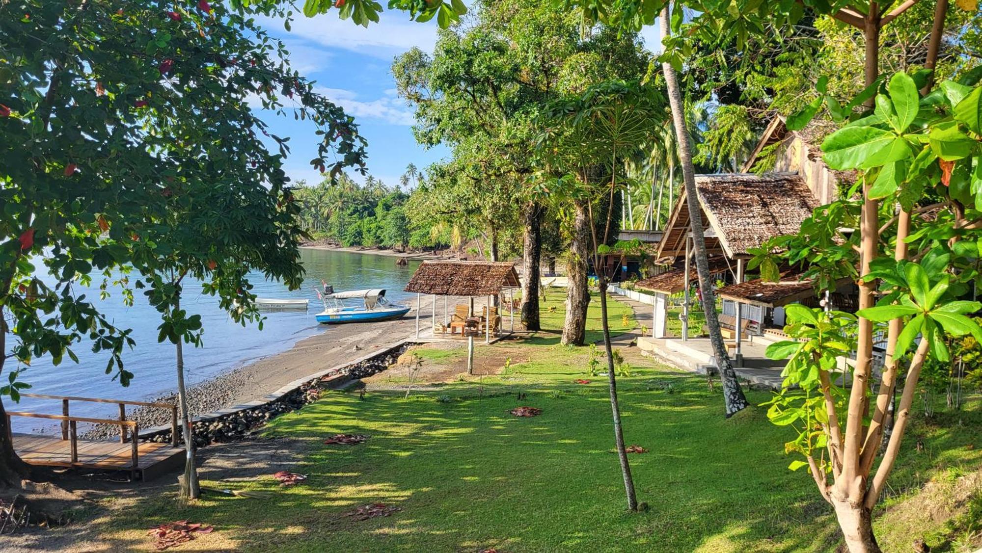 Pristine Paradise Dive Resort - Togean Islands, Una Una Pulau Unauna Экстерьер фото
