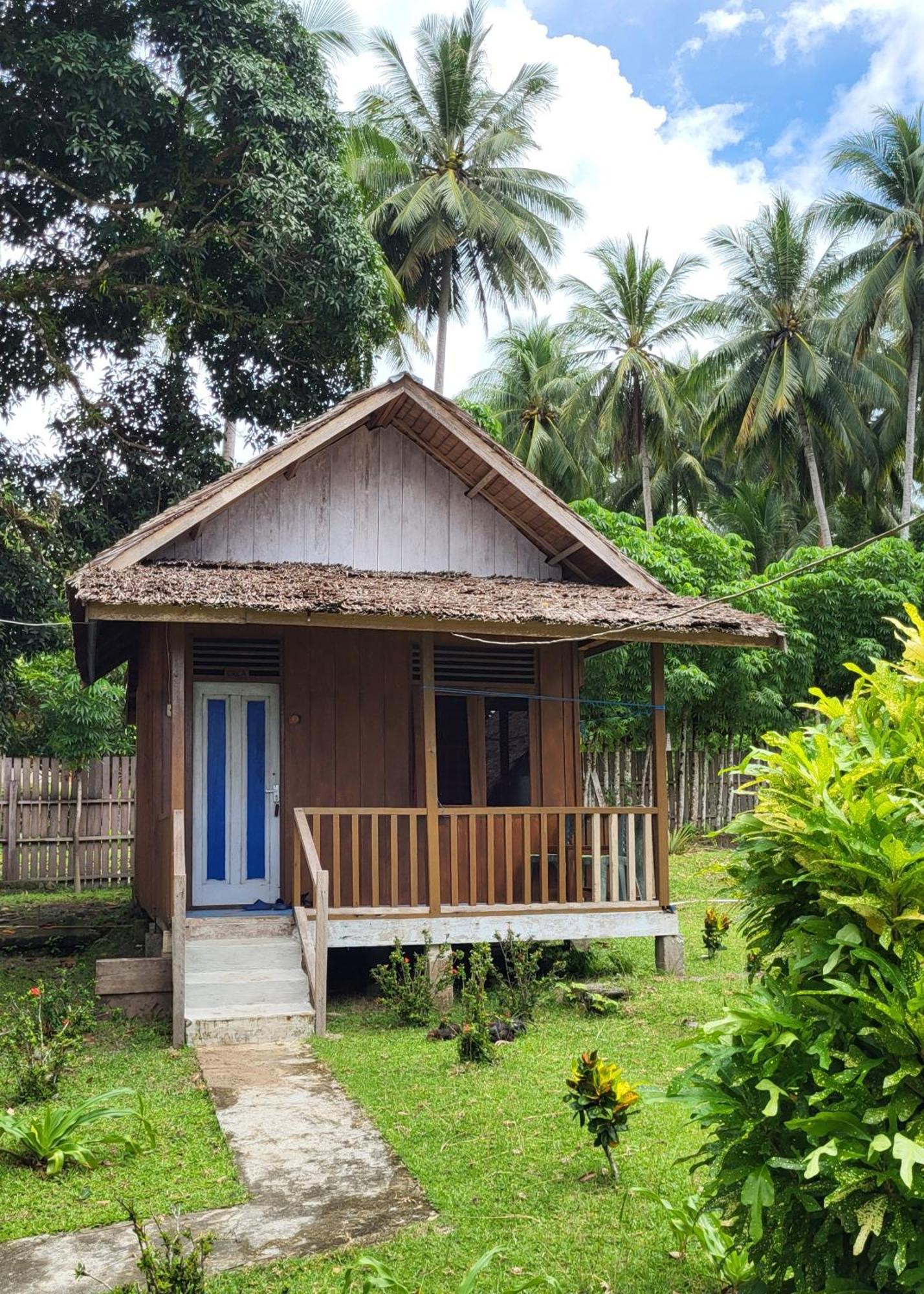 Pristine Paradise Dive Resort - Togean Islands, Una Una Pulau Unauna Экстерьер фото